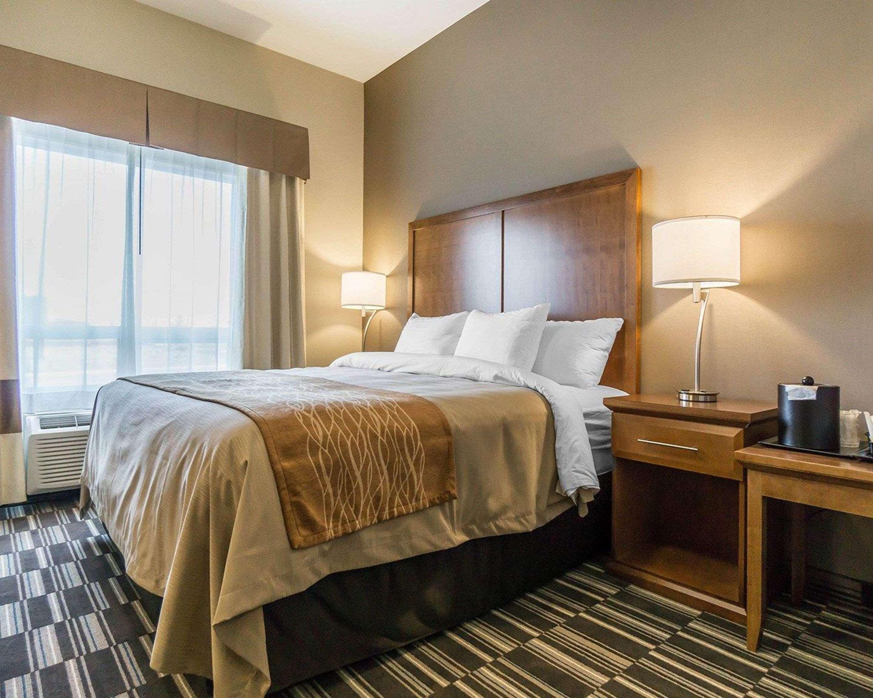 Comfort Inn & Suites Edmonton International Airport Nisku Eksteriør billede