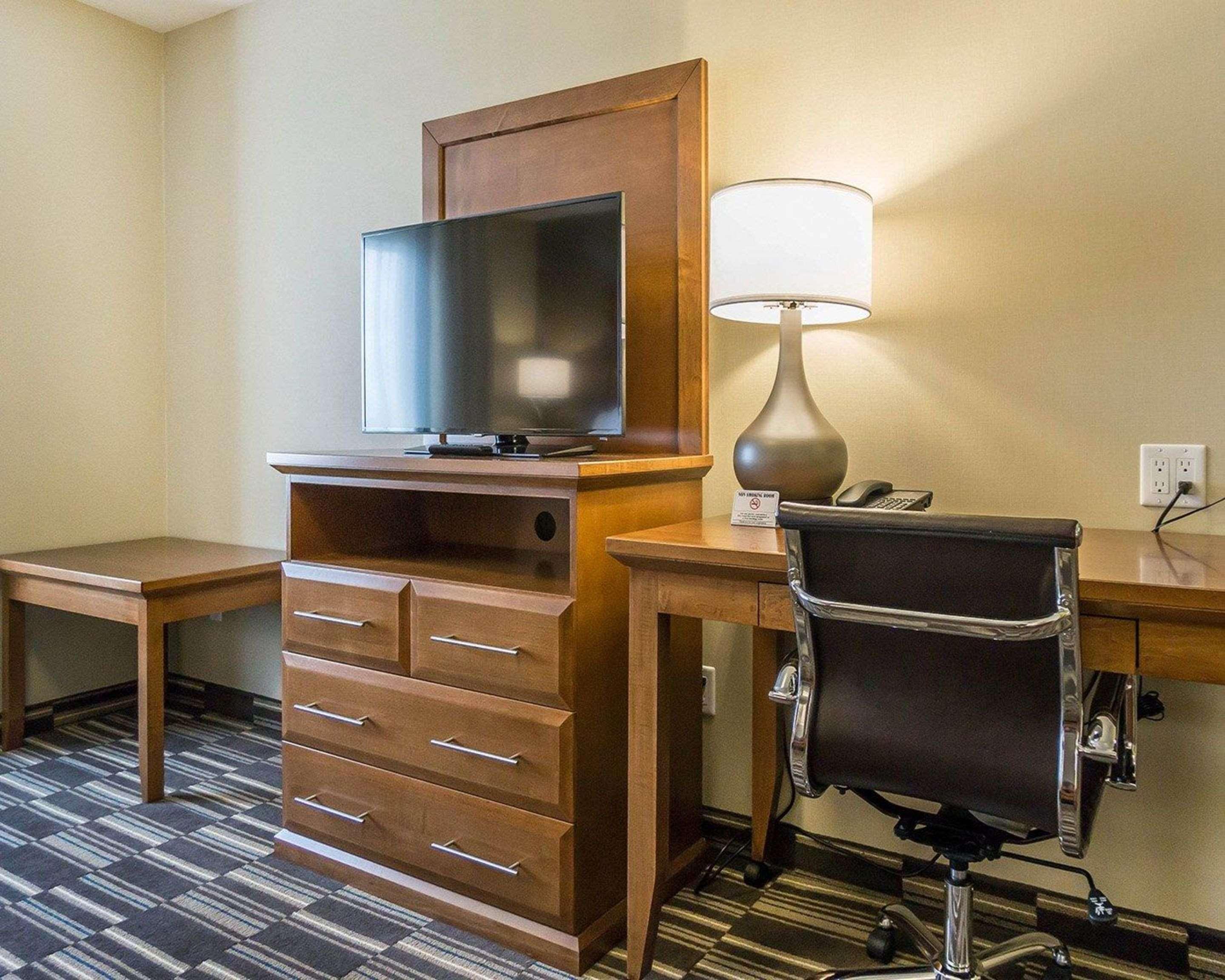 Comfort Inn & Suites Edmonton International Airport Nisku Eksteriør billede