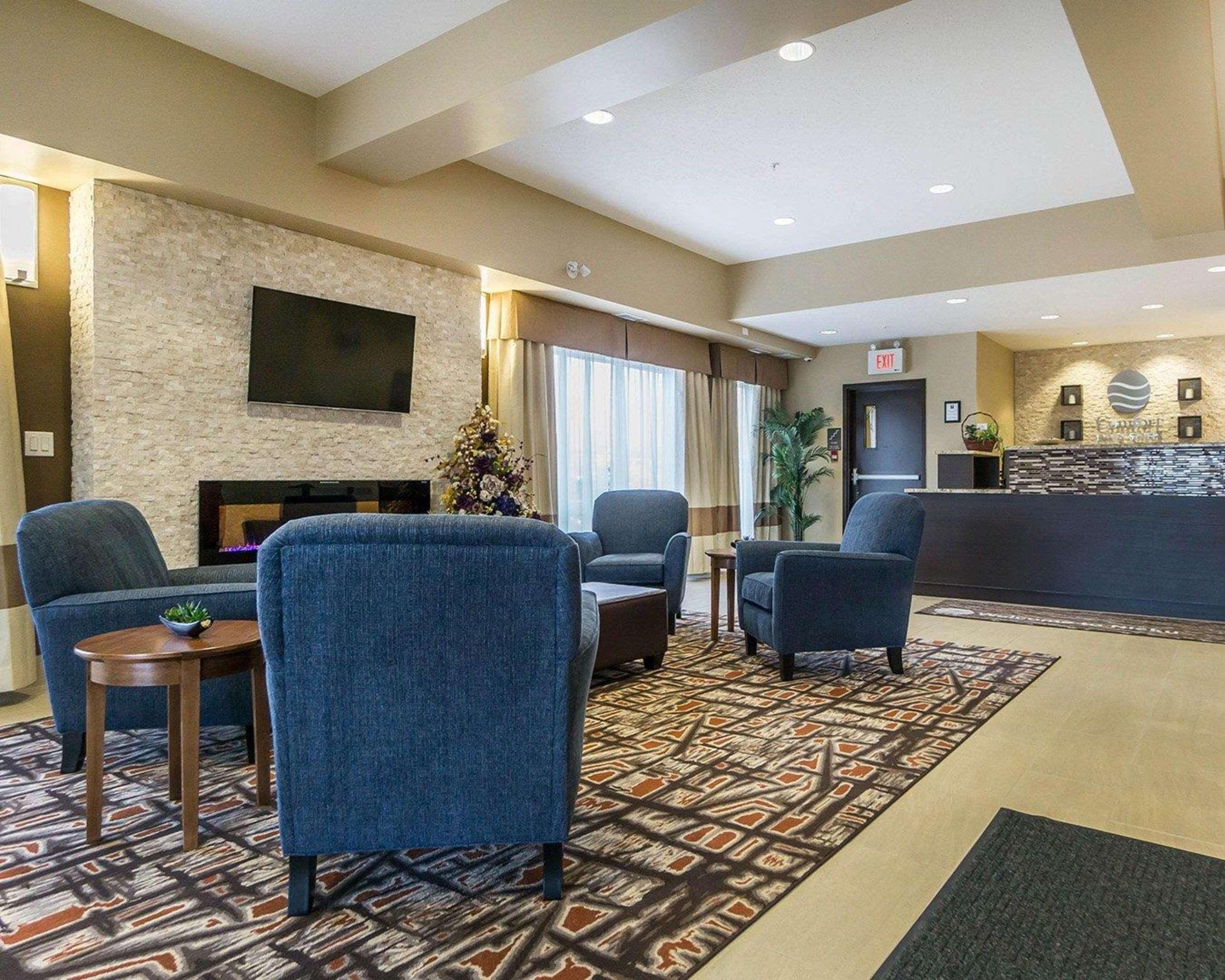 Comfort Inn & Suites Edmonton International Airport Nisku Eksteriør billede