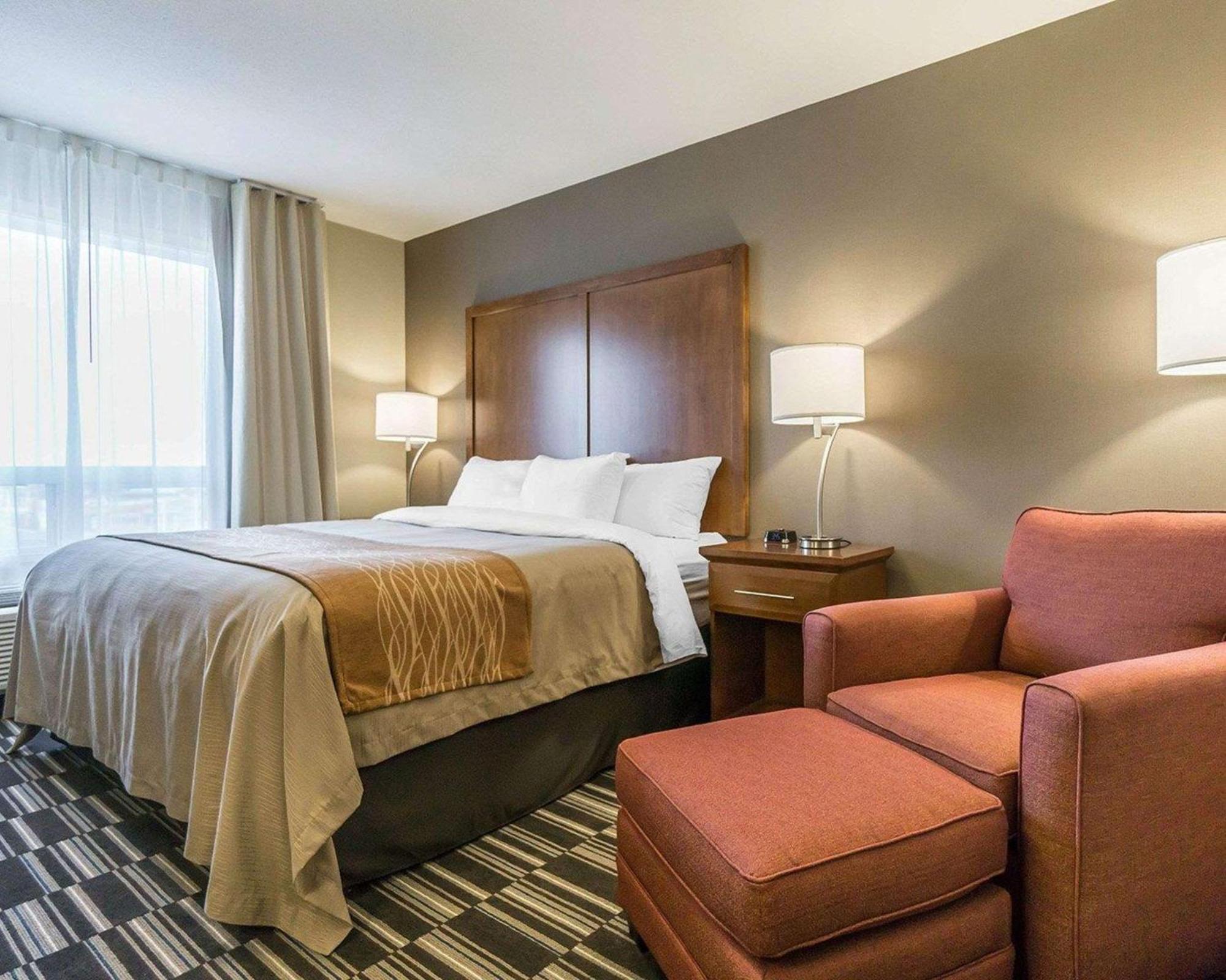 Comfort Inn & Suites Edmonton International Airport Nisku Eksteriør billede