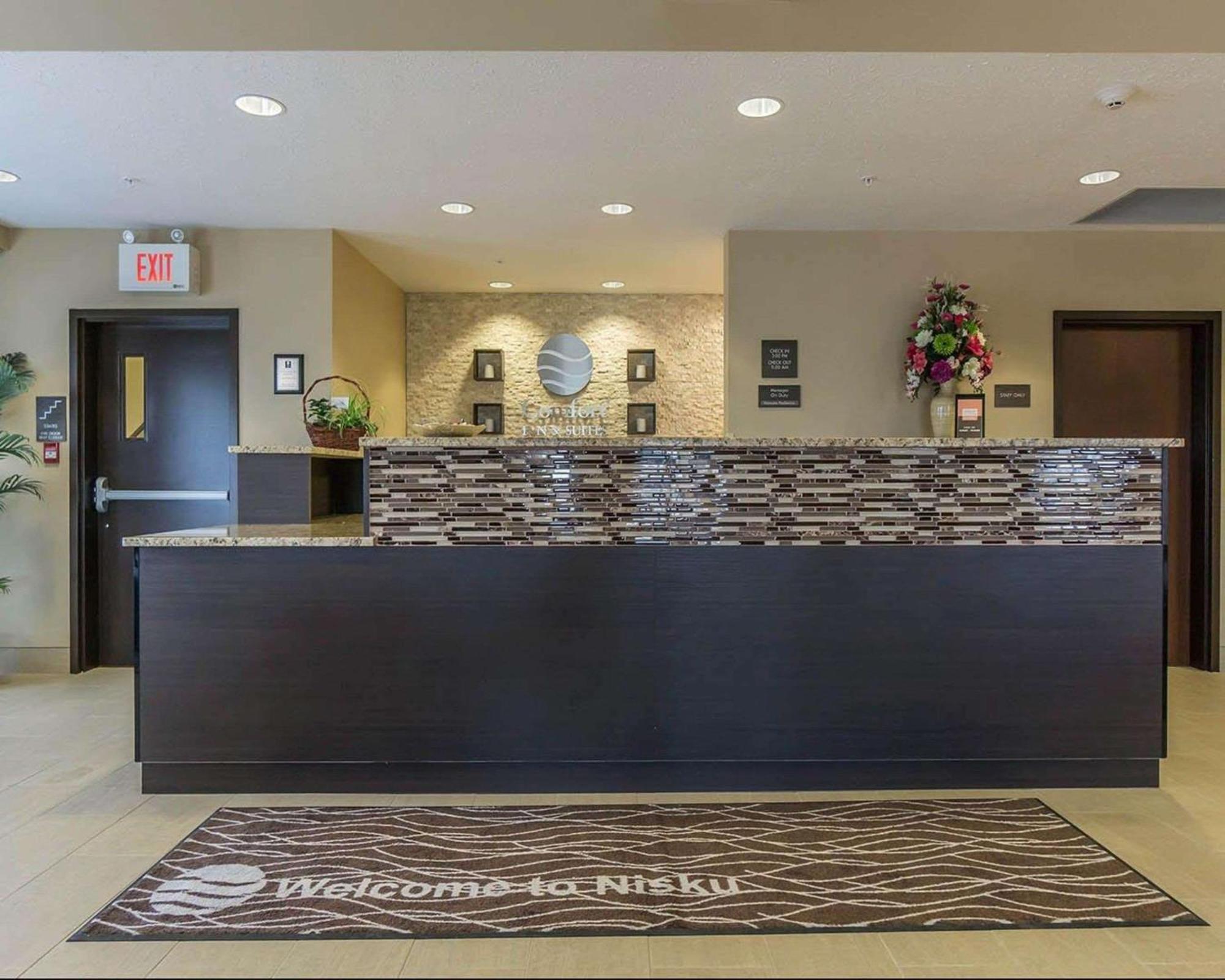 Comfort Inn & Suites Edmonton International Airport Nisku Eksteriør billede