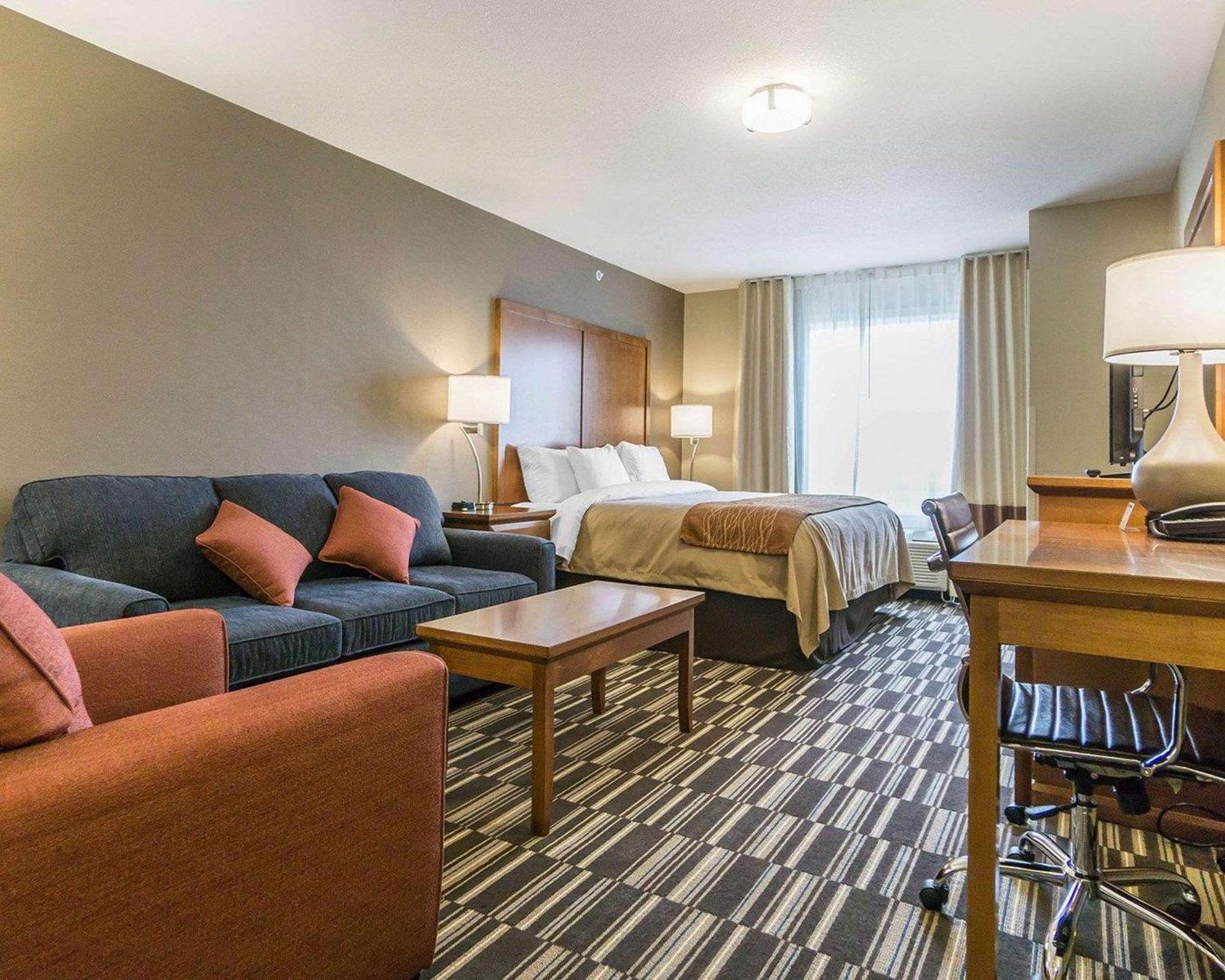 Comfort Inn & Suites Edmonton International Airport Nisku Eksteriør billede