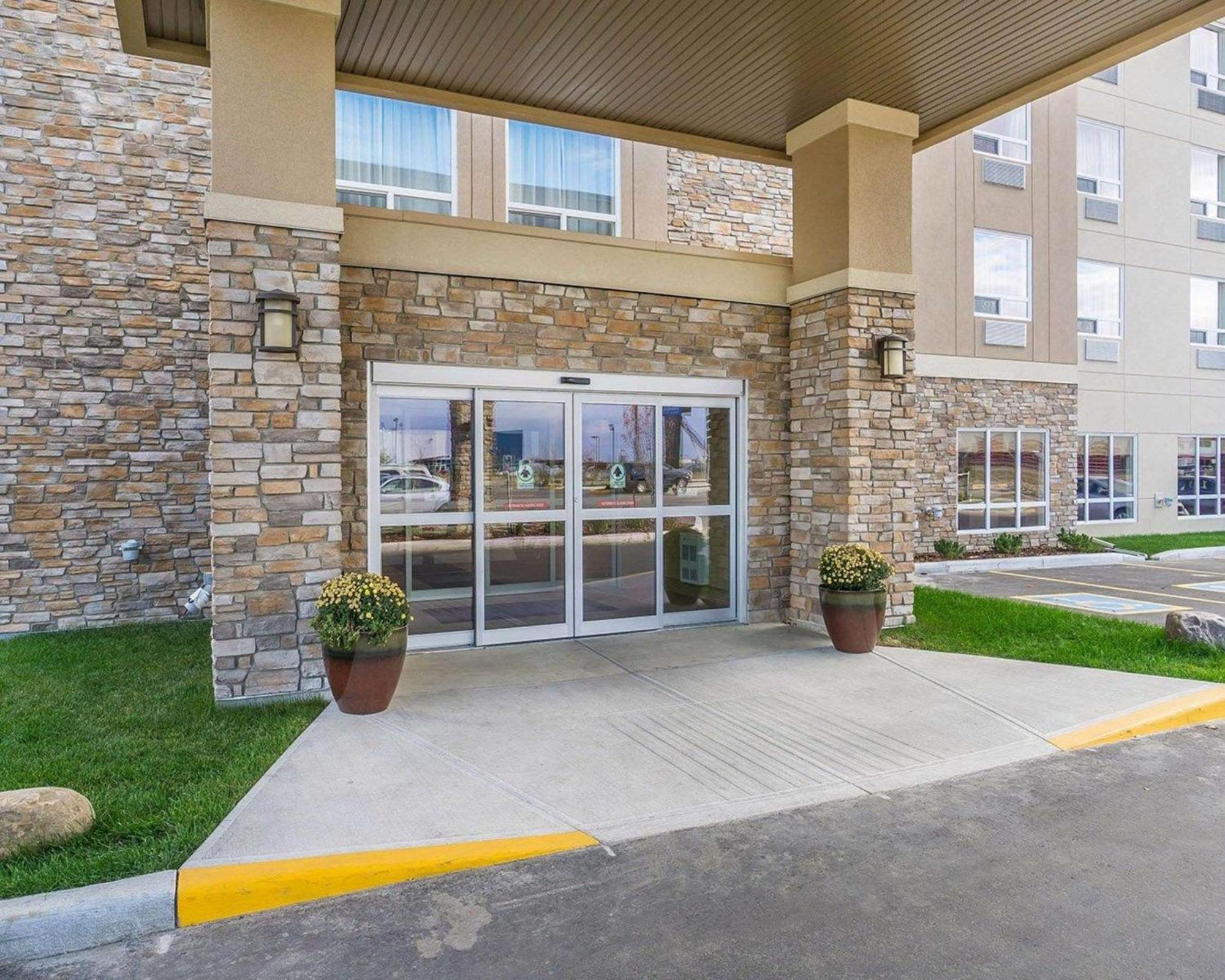 Comfort Inn & Suites Edmonton International Airport Nisku Eksteriør billede