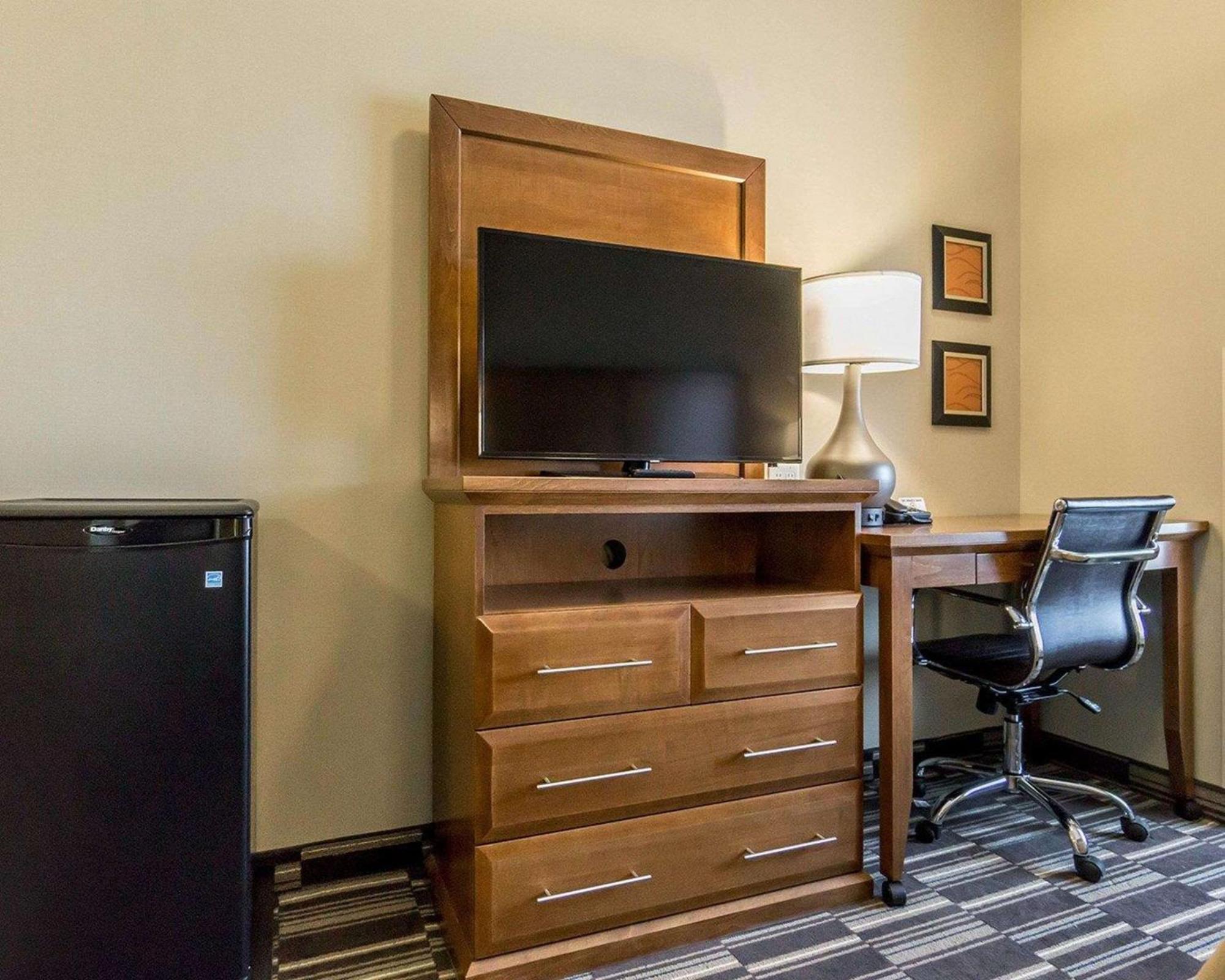 Comfort Inn & Suites Edmonton International Airport Nisku Eksteriør billede